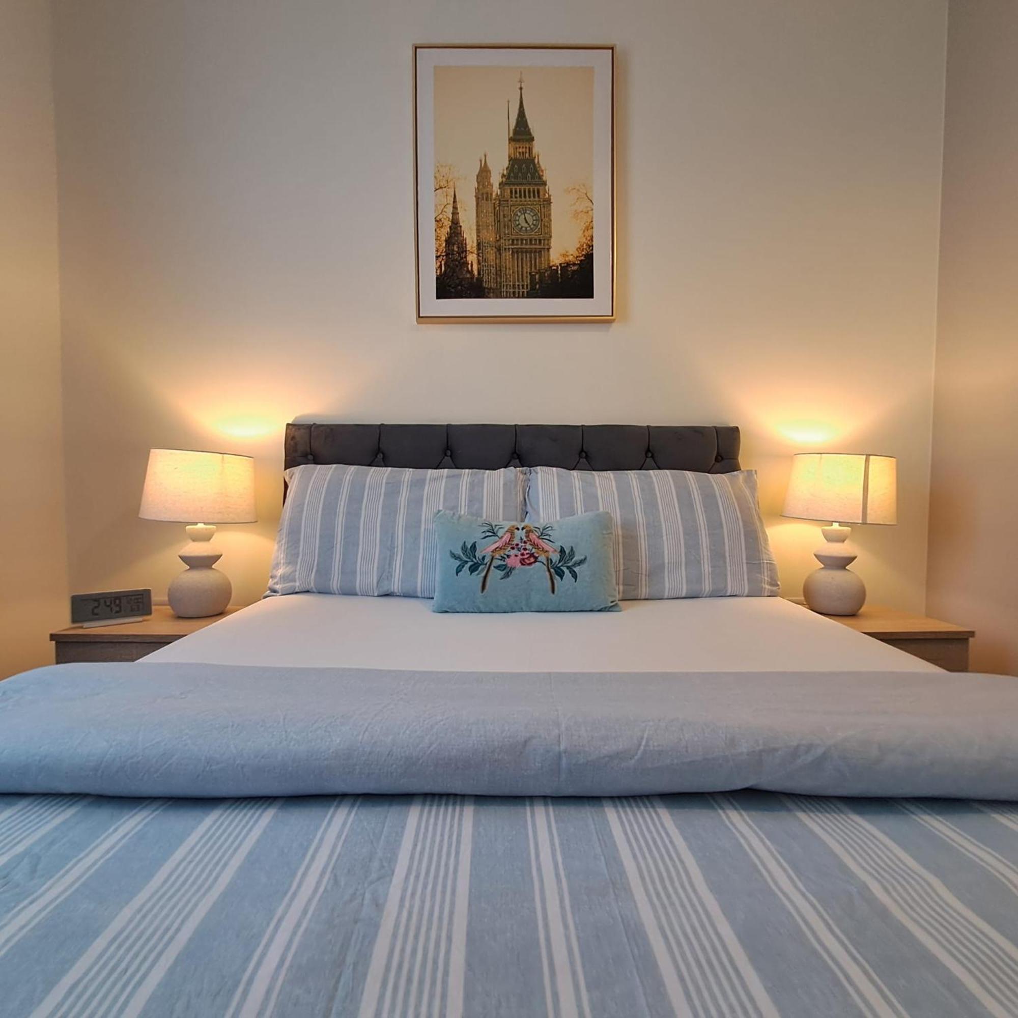 Cozy Bedroom In Lucan, Dublín Exterior foto